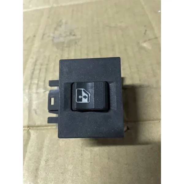 飛雅特UNO 電動窗開關