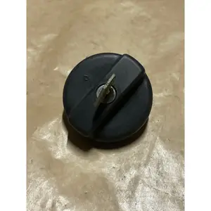 雷諾 R19 正廠 油箱蓋含鎭
