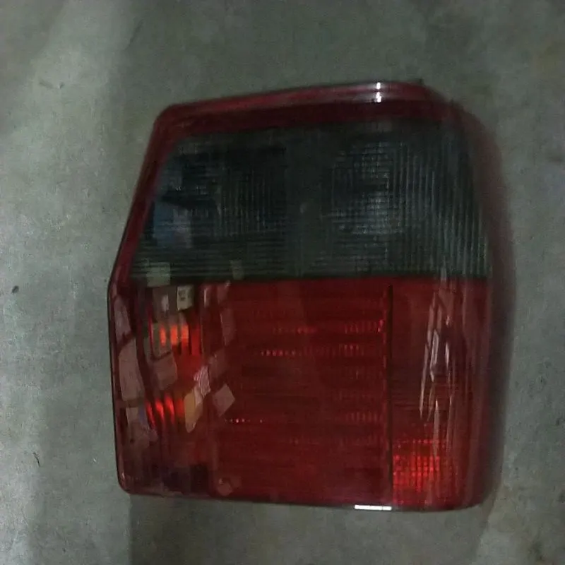 FIAT飛雅特UNO (90年) 正廠右 後燈