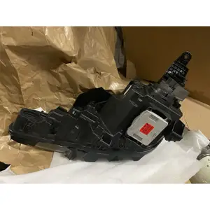 現代Elantra (17-21年)正廠 右大燈(HID,四魚眼,9成新)