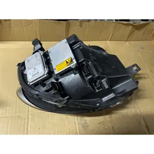 賓士 BENZ W251 R350 (06-10年）正廠右大燈（有HID含穩定器）（9成新）